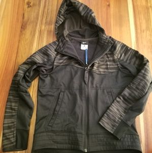 Nike boys black sweater. Size L.